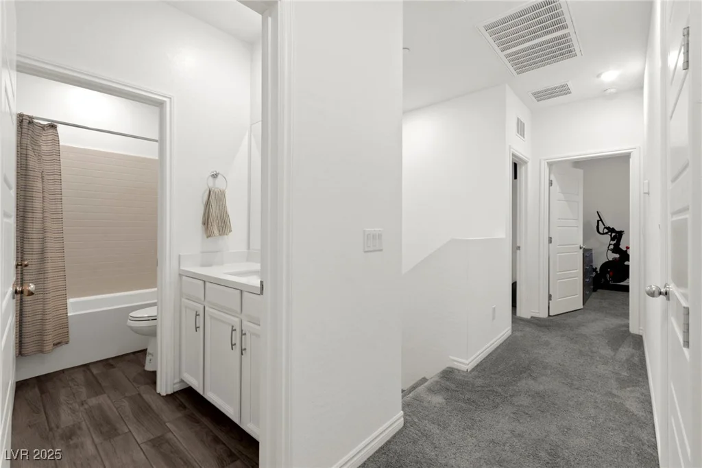 25 Barbara, Las Vegas, NV 89183