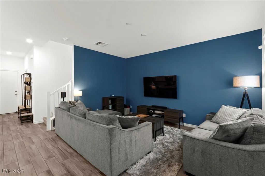 25 Barbara, Las Vegas, NV 89183