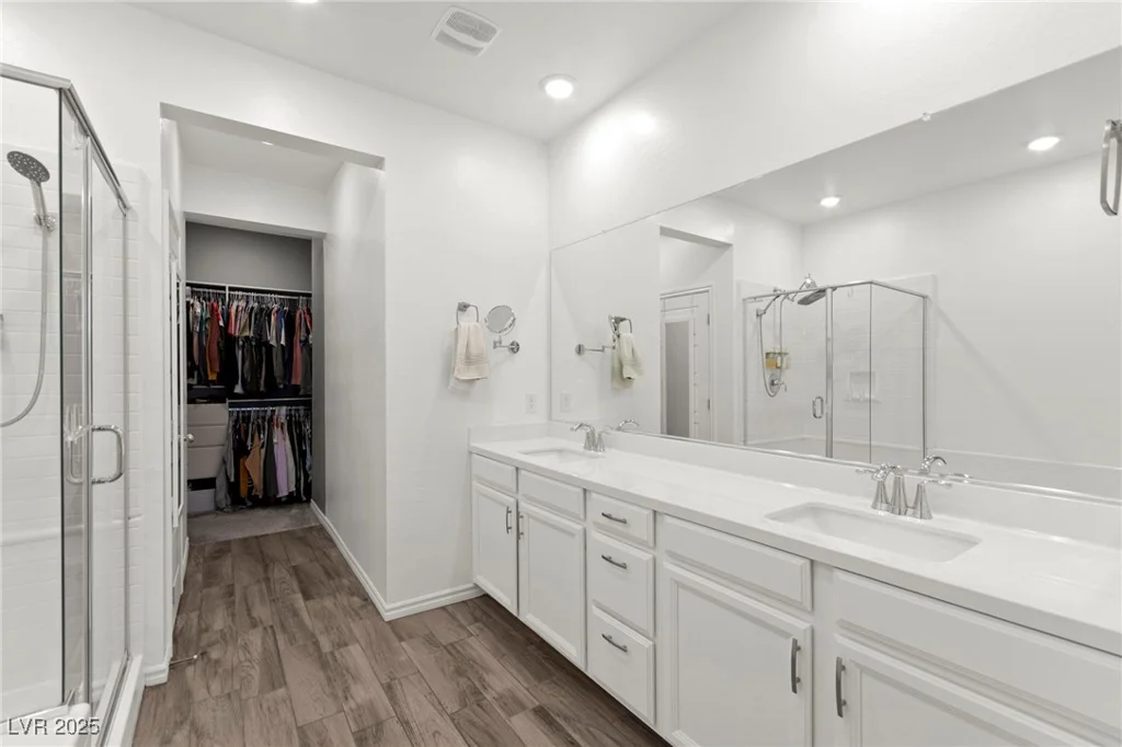 25 Barbara, Las Vegas, NV 89183