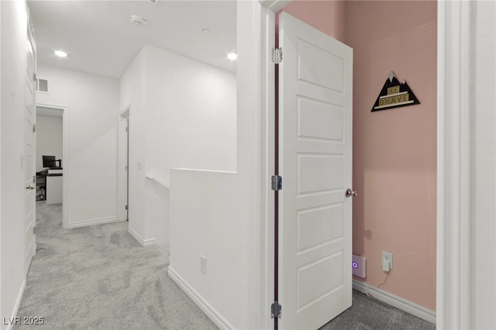 25 Barbara, Las Vegas, NV 89183