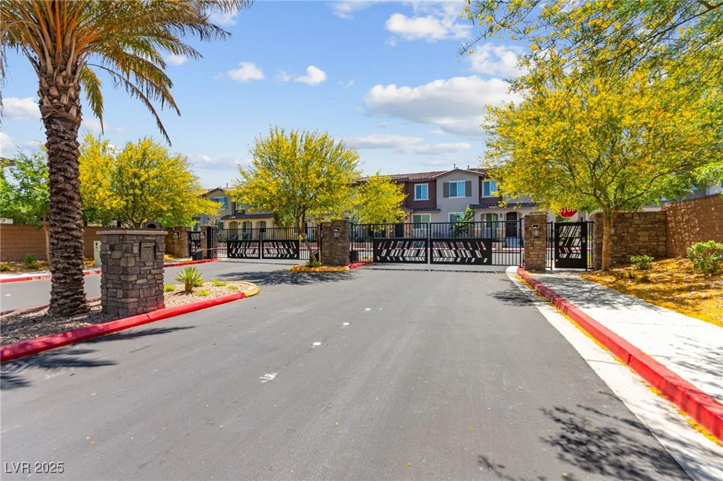 25 Barbara, Las Vegas, NV 89183