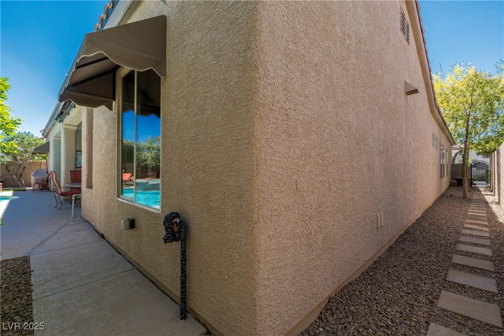 7206 Laramie, Las Vegas, NV 89113