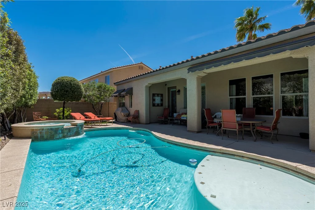 7206 Laramie, Las Vegas, NV 89113