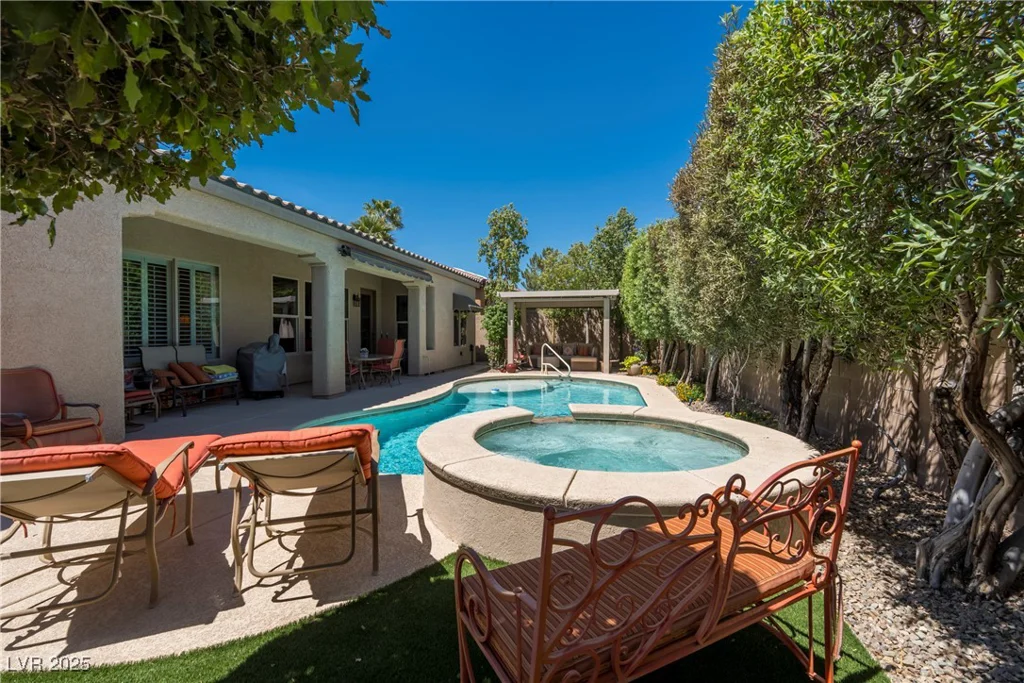 7206 Laramie, Las Vegas, NV 89113