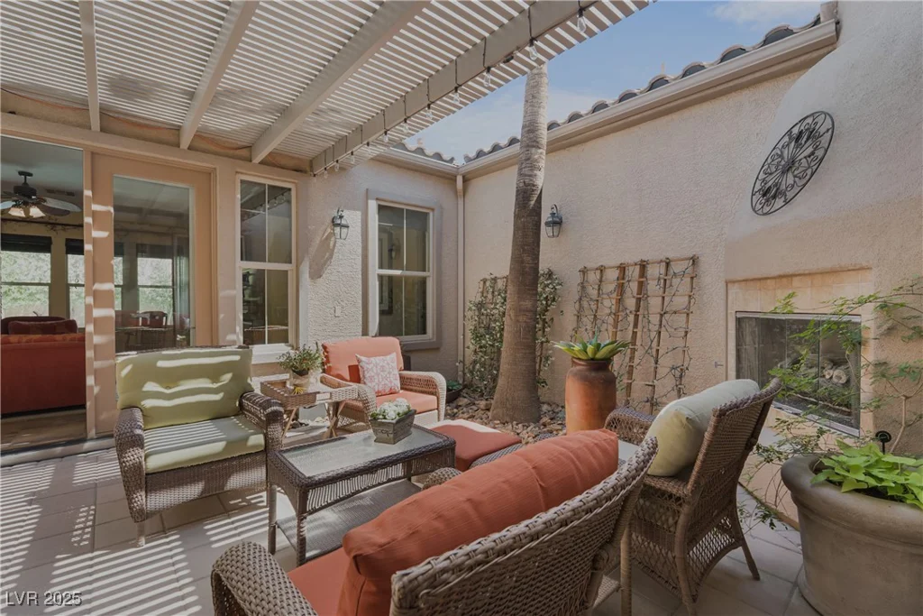 7206 Laramie, Las Vegas, NV 89113