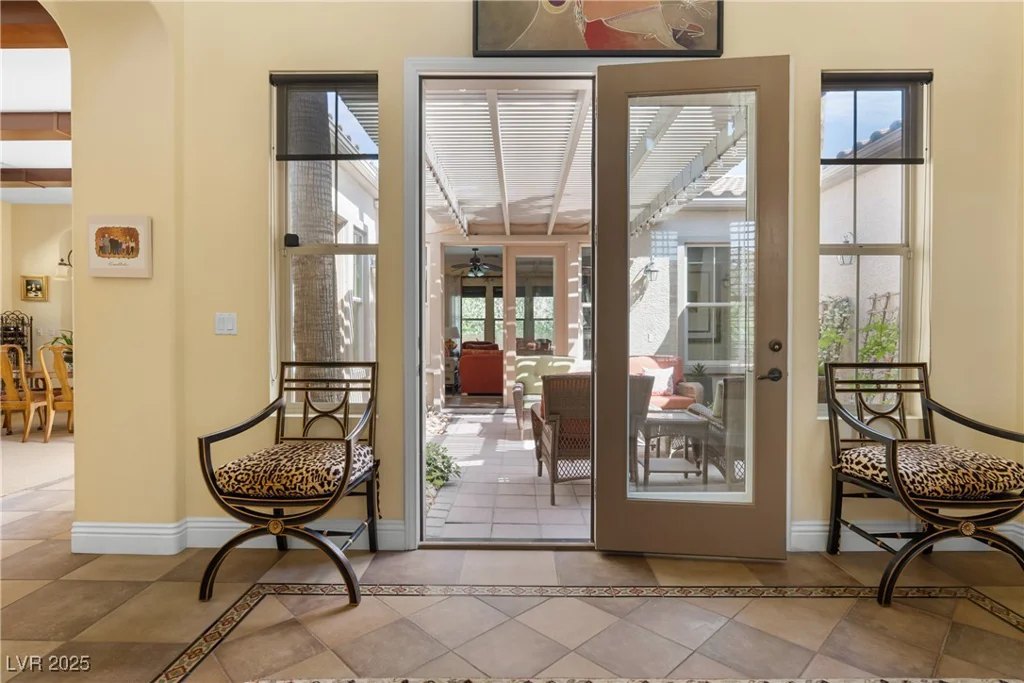 7206 Laramie, Las Vegas, NV 89113