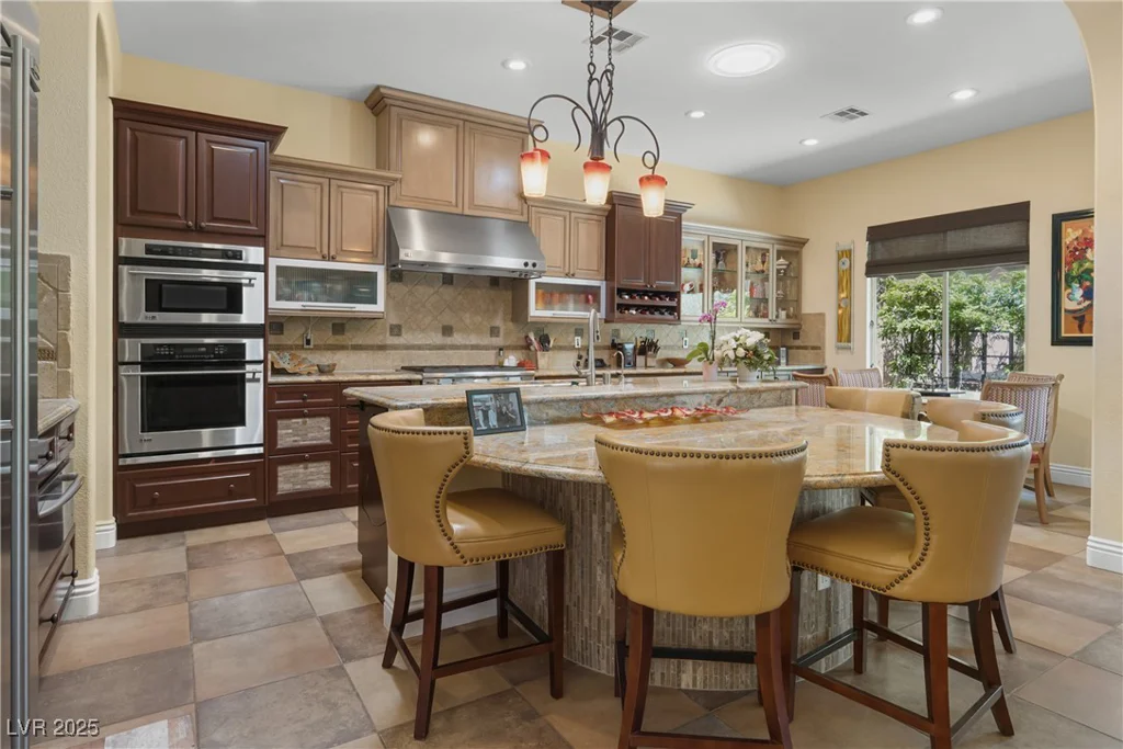 7206 Laramie, Las Vegas, NV 89113