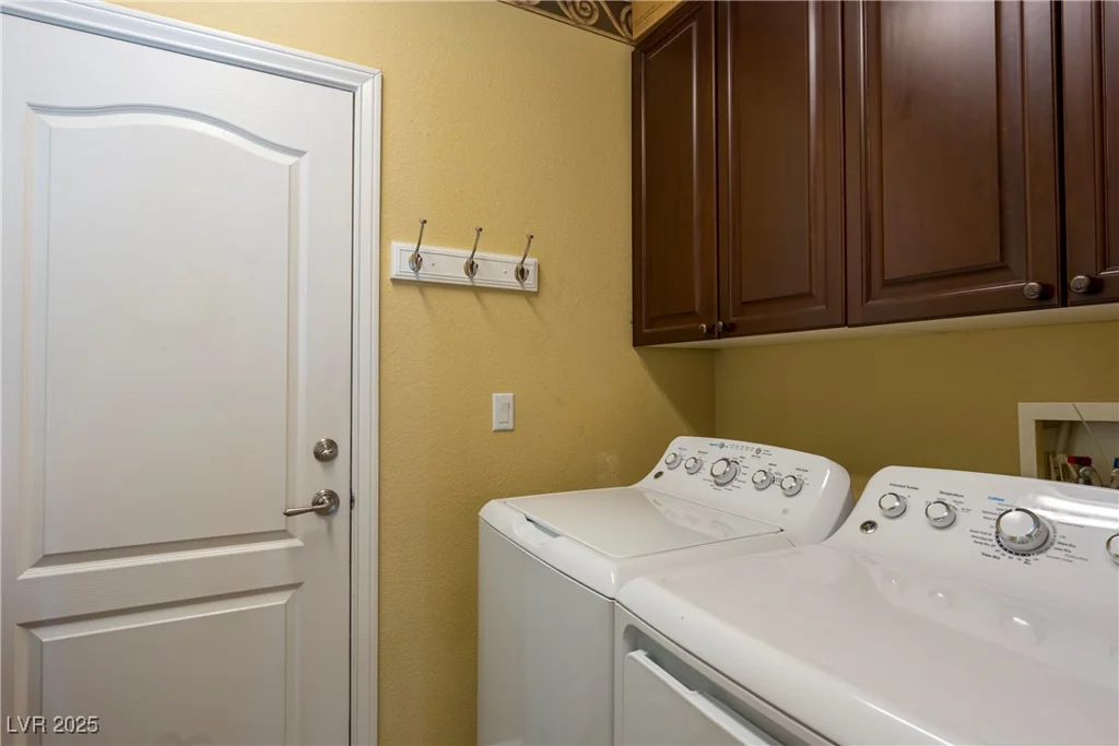 7206 Laramie, Las Vegas, NV 89113