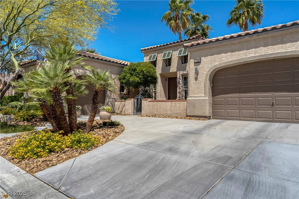 7206 Laramie, Las Vegas, NV 89113