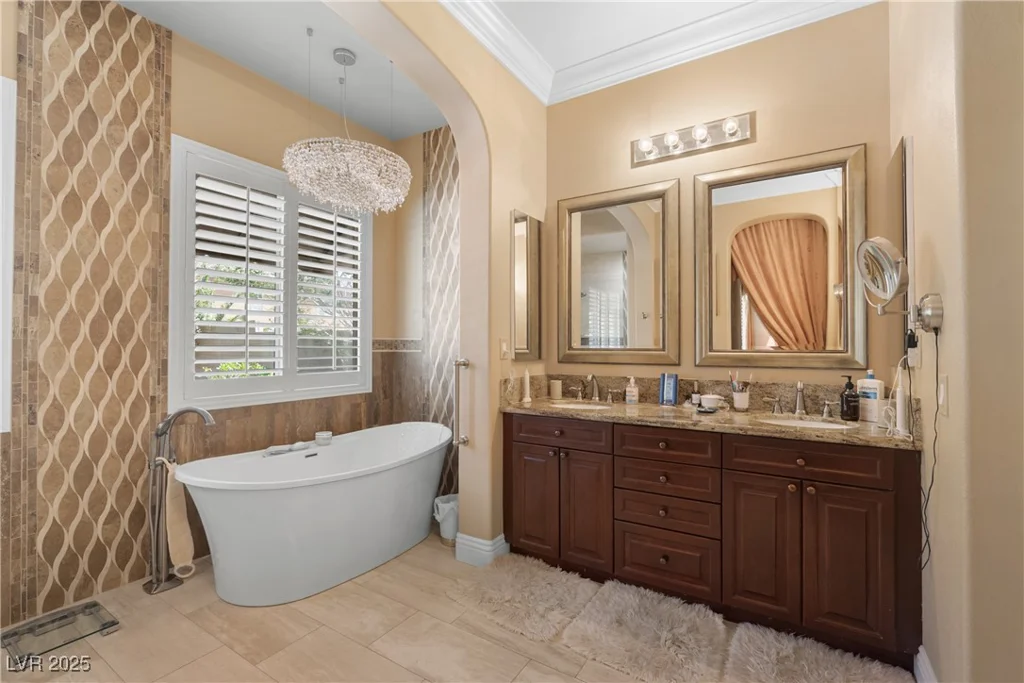7206 Laramie, Las Vegas, NV 89113