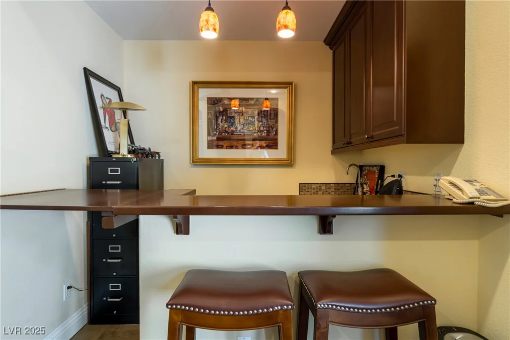 7206 Laramie, Las Vegas, NV 89113