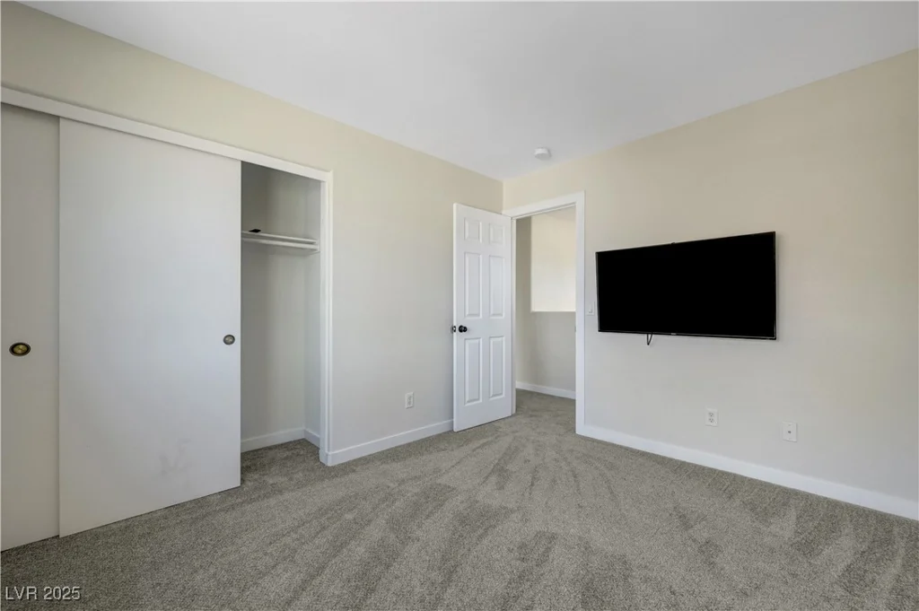 1952 Hammer, North Las Vegas, NV 89031