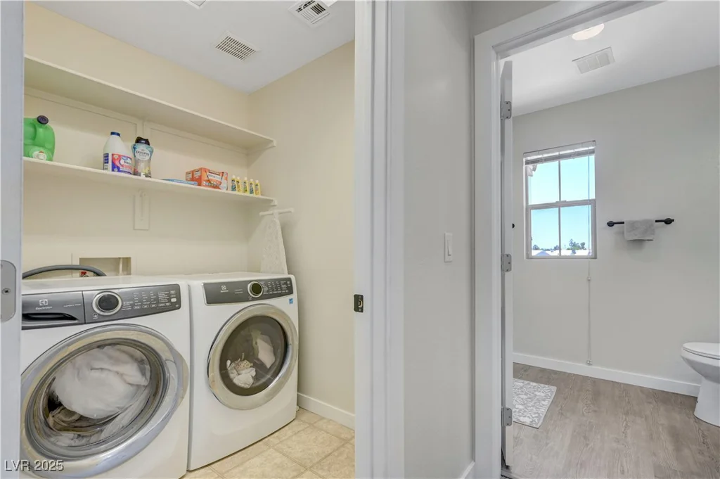 1952 Hammer, North Las Vegas, NV 89031
