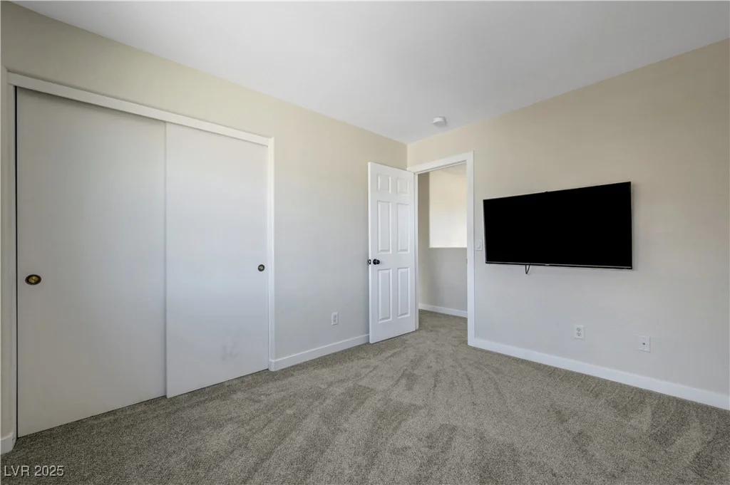 1952 Hammer, North Las Vegas, NV 89031