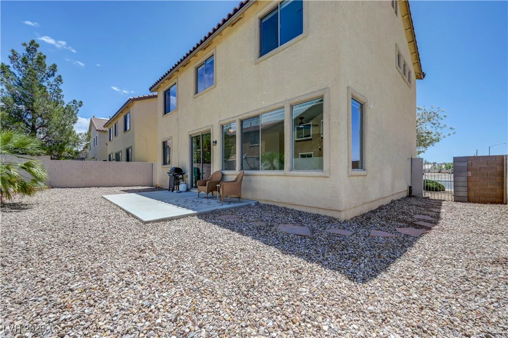 1952 Hammer, North Las Vegas, NV 89031