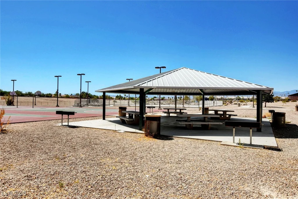 1952 Hammer, North Las Vegas, NV 89031