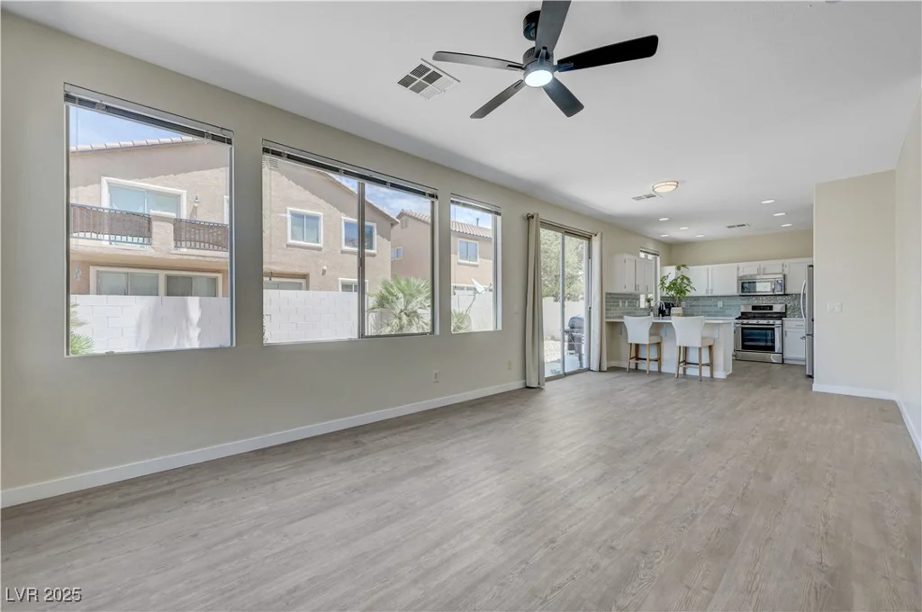 1952 Hammer, North Las Vegas, NV 89031