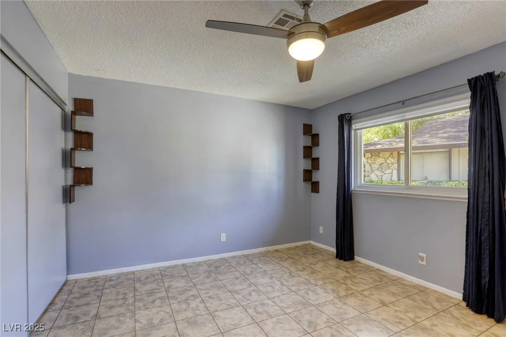 2349 Wooster, Las Vegas, NV 89108