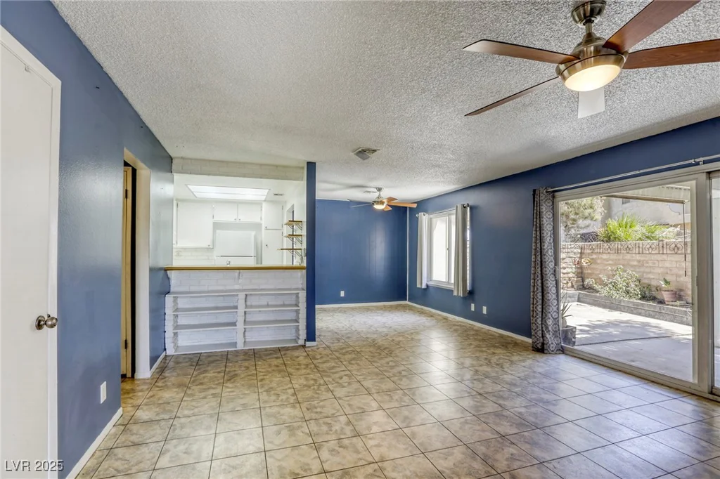 2349 Wooster, Las Vegas, NV 89108
