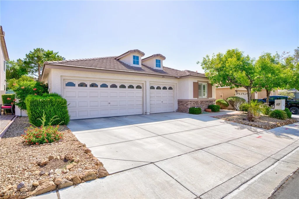 270 New River, Henderson, NV 89052