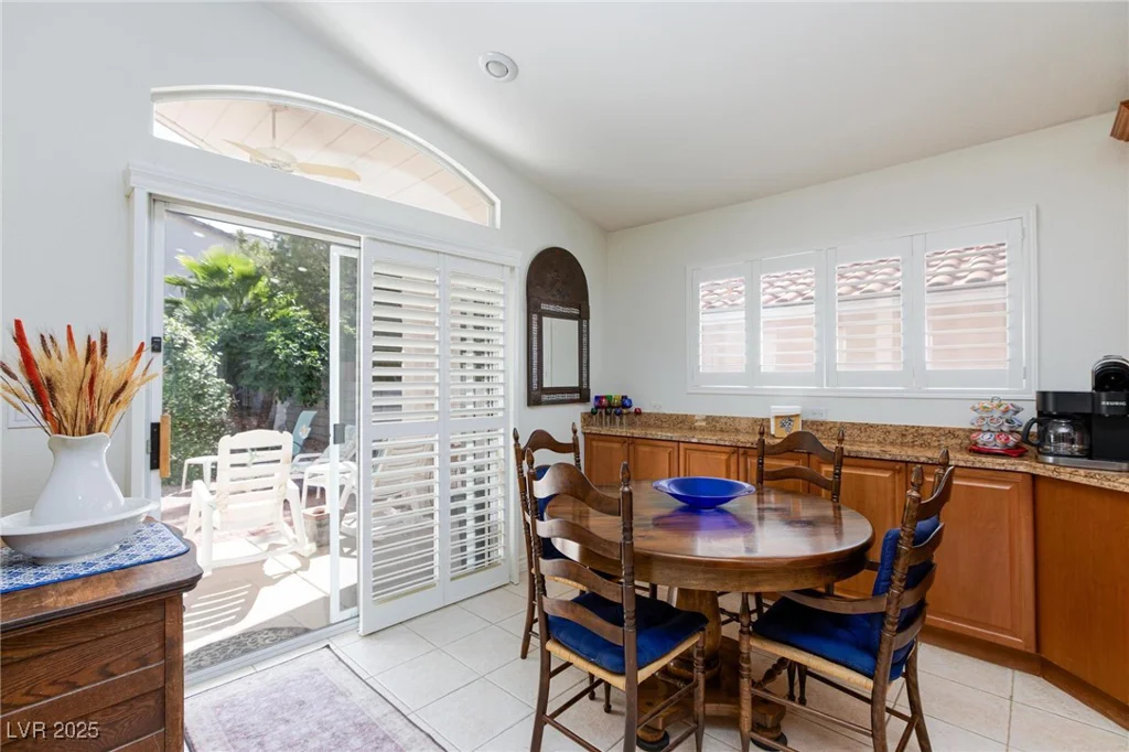 270 New River, Henderson, NV 89052