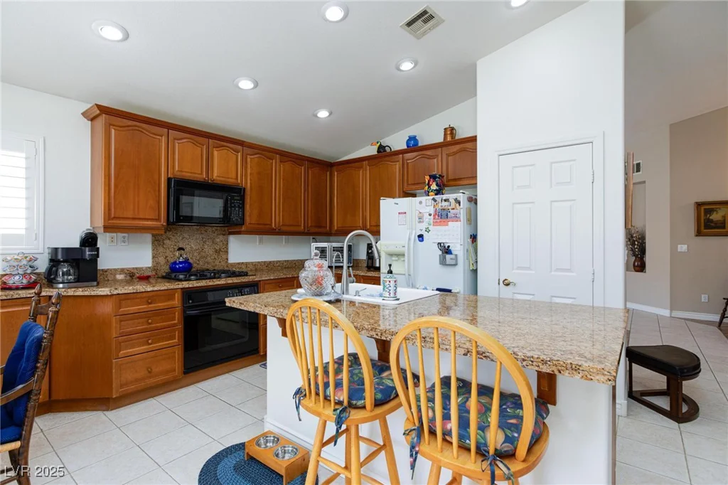 270 New River, Henderson, NV 89052