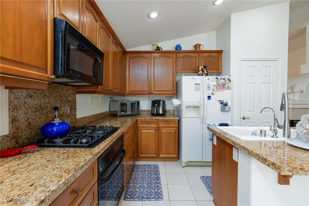270 New River, Henderson, NV 89052