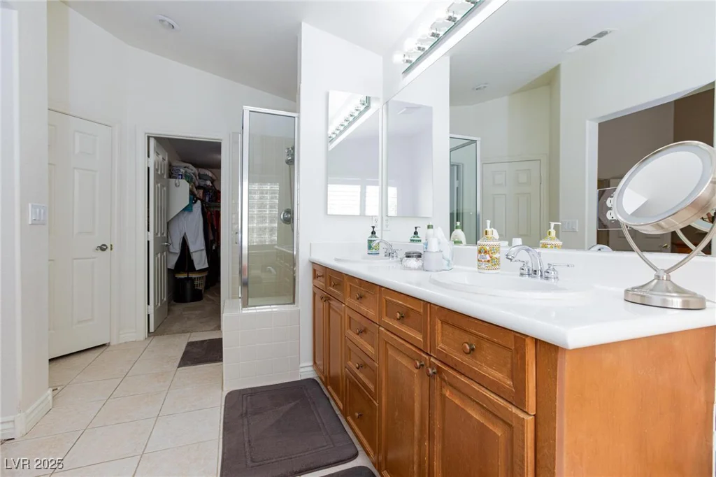 270 New River, Henderson, NV 89052