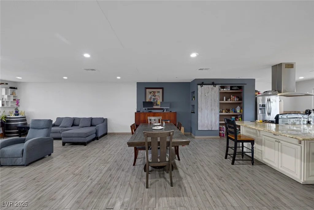 603 Palmhurst, Las Vegas, NV 89145