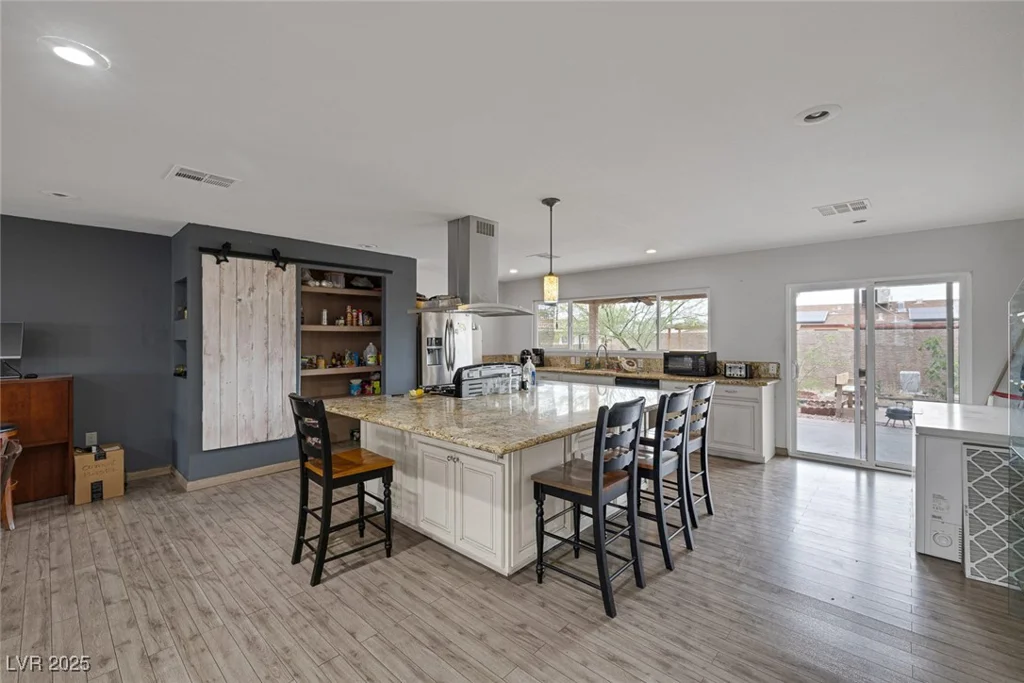 603 Palmhurst, Las Vegas, NV 89145