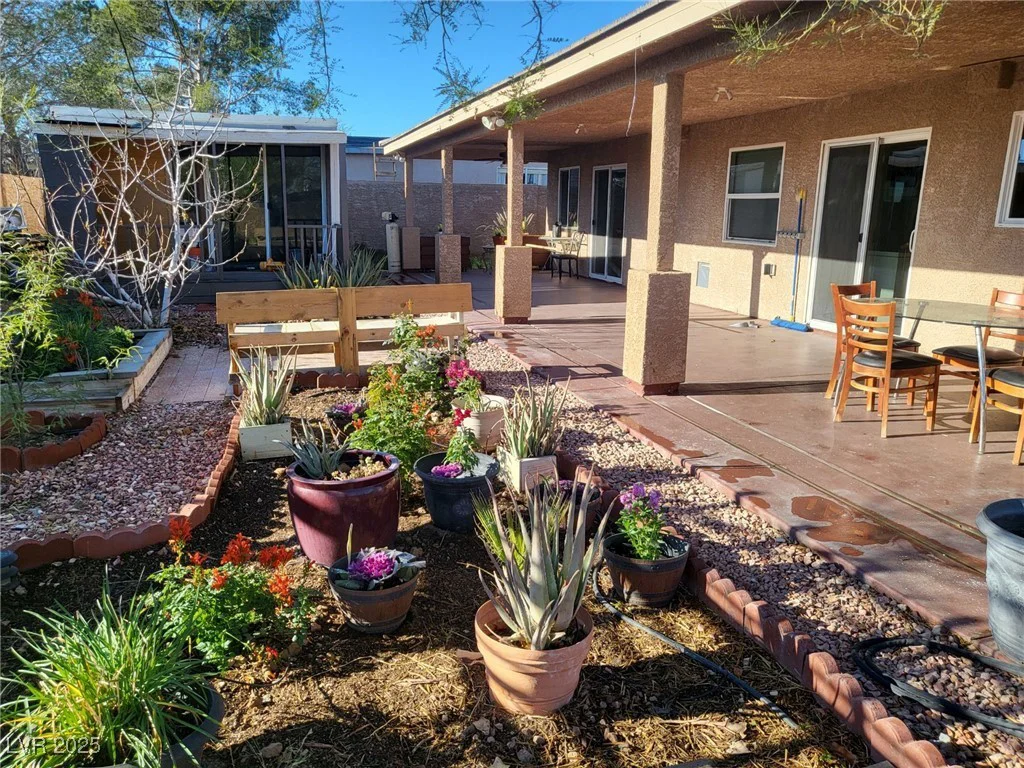 603 Palmhurst, Las Vegas, NV 89145