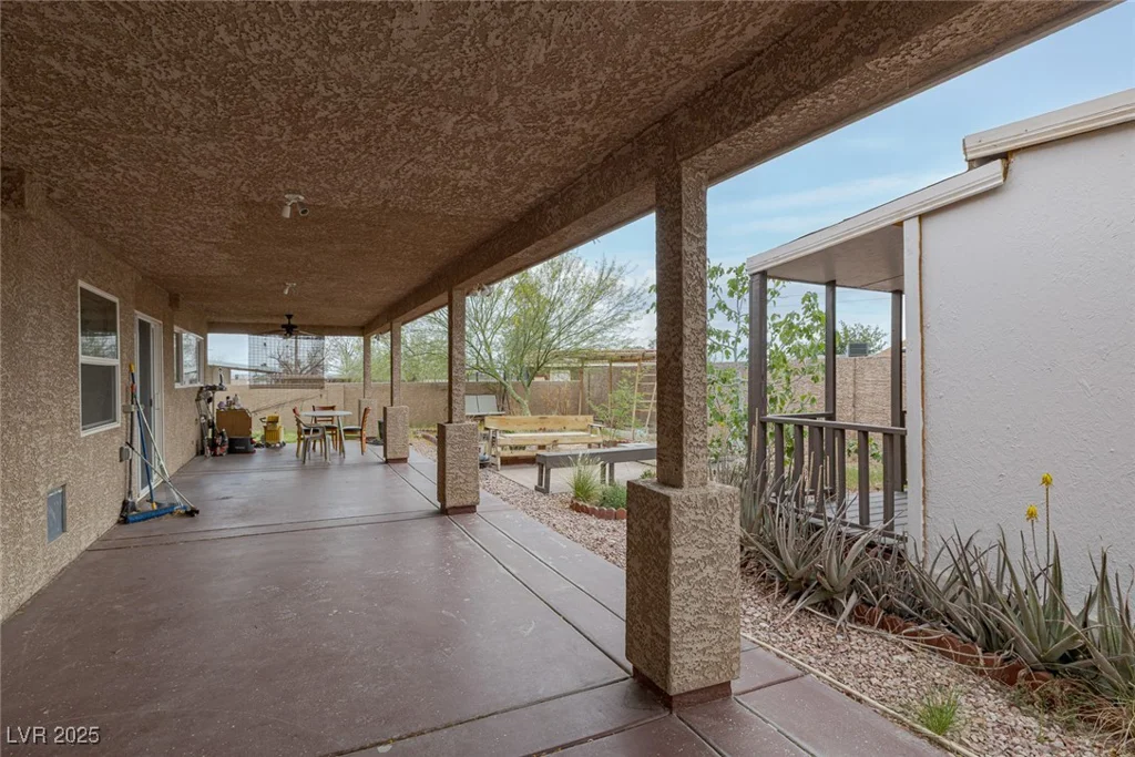 603 Palmhurst, Las Vegas, NV 89145