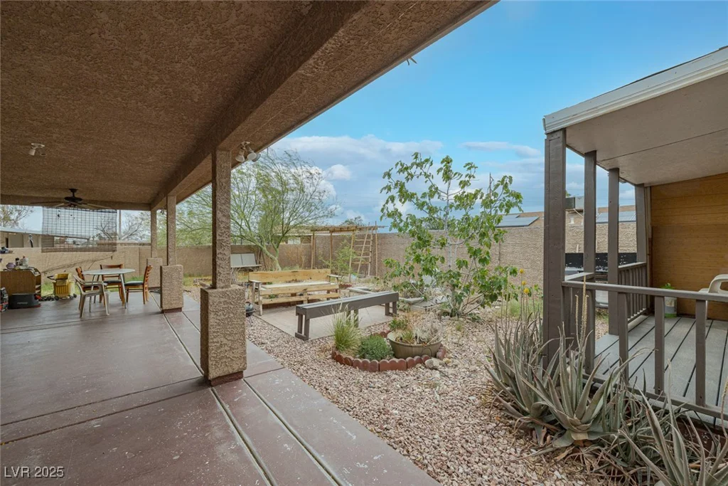 603 Palmhurst, Las Vegas, NV 89145