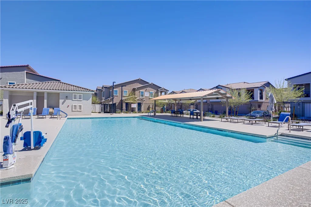 7350 Decatur, Las Vegas, NV 89131