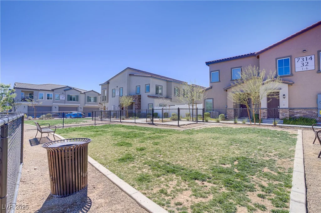 7350 Decatur, Las Vegas, NV 89131
