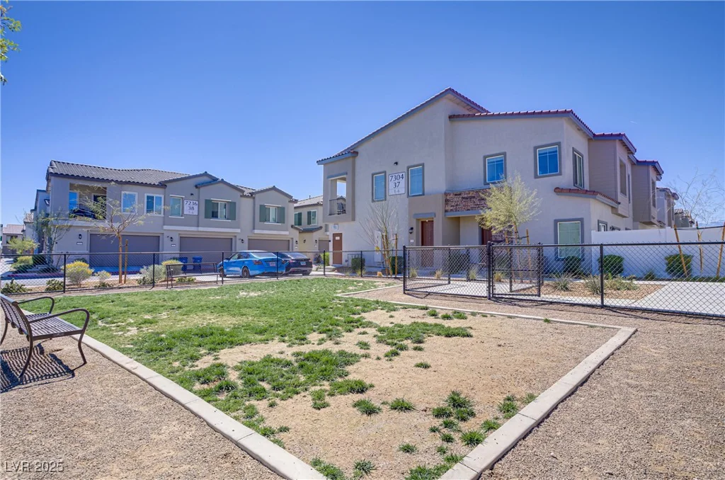 7350 Decatur, Las Vegas, NV 89131