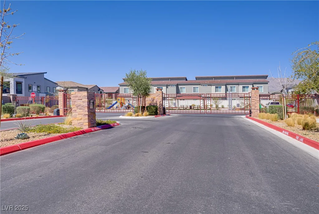 7350 Decatur, Las Vegas, NV 89131