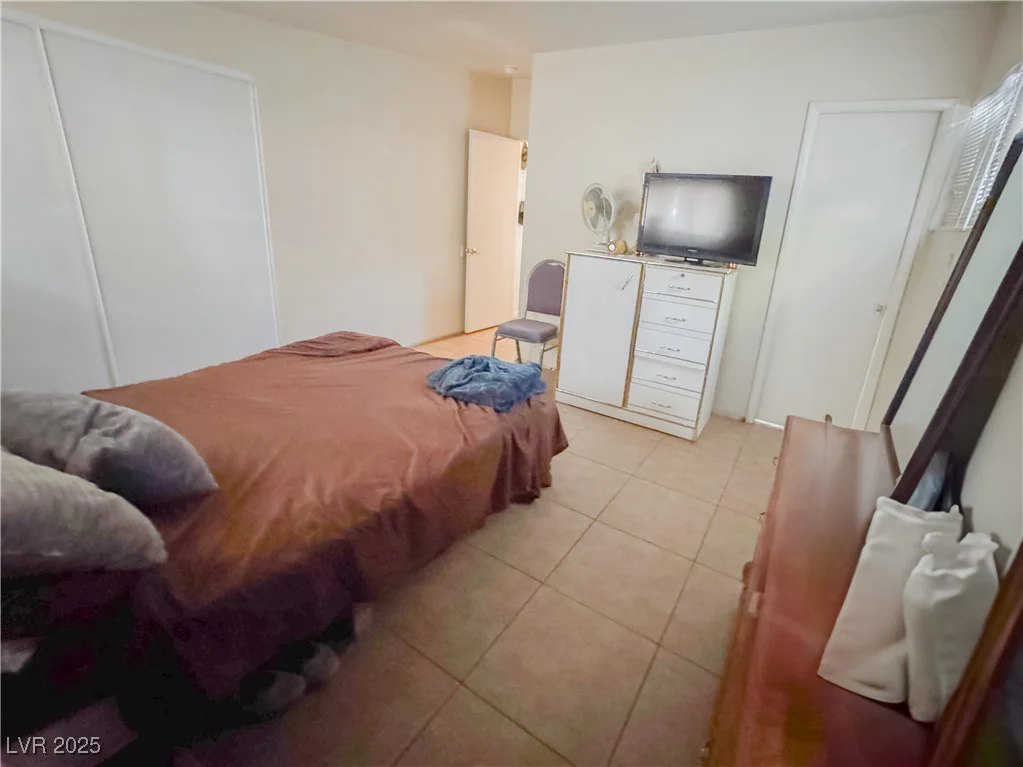 2001 McWilliams, Las Vegas, NV 89101