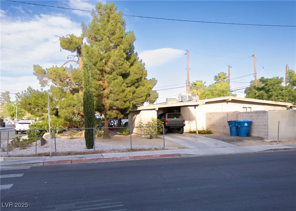 2001 McWilliams, Las Vegas, NV 89101