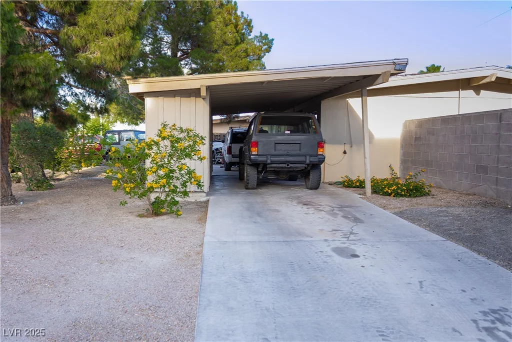 2001 McWilliams, Las Vegas, NV 89101