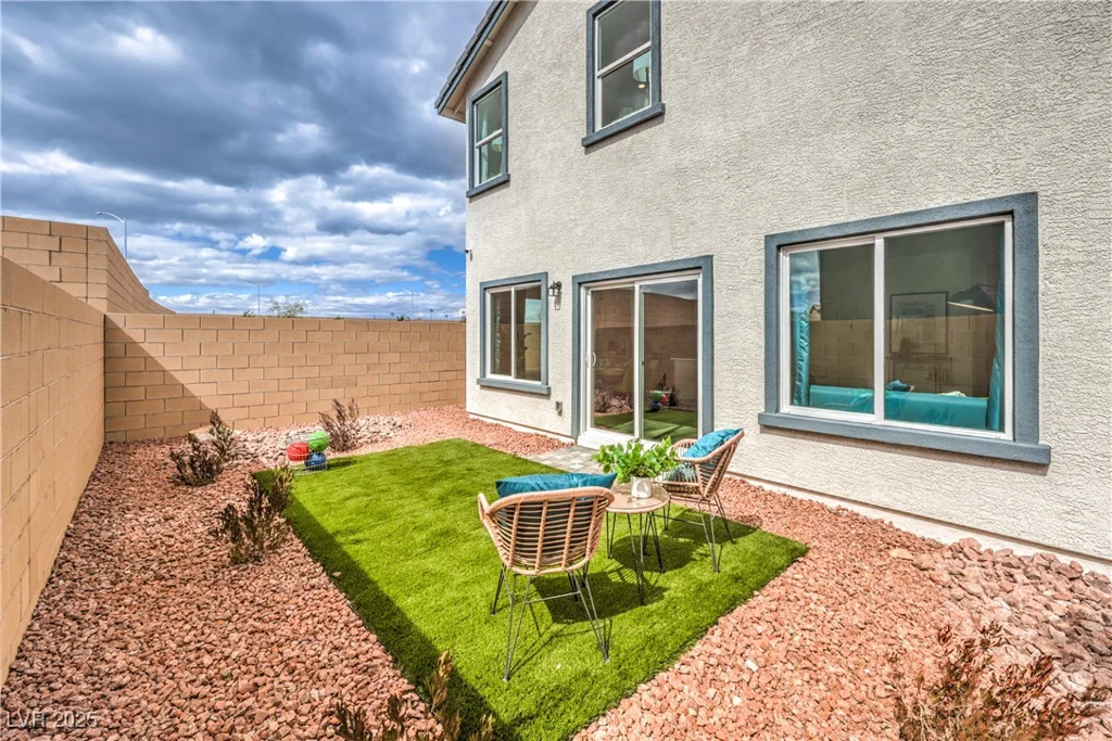 516 RED LOVEBIRD, Henderson, NV 89011