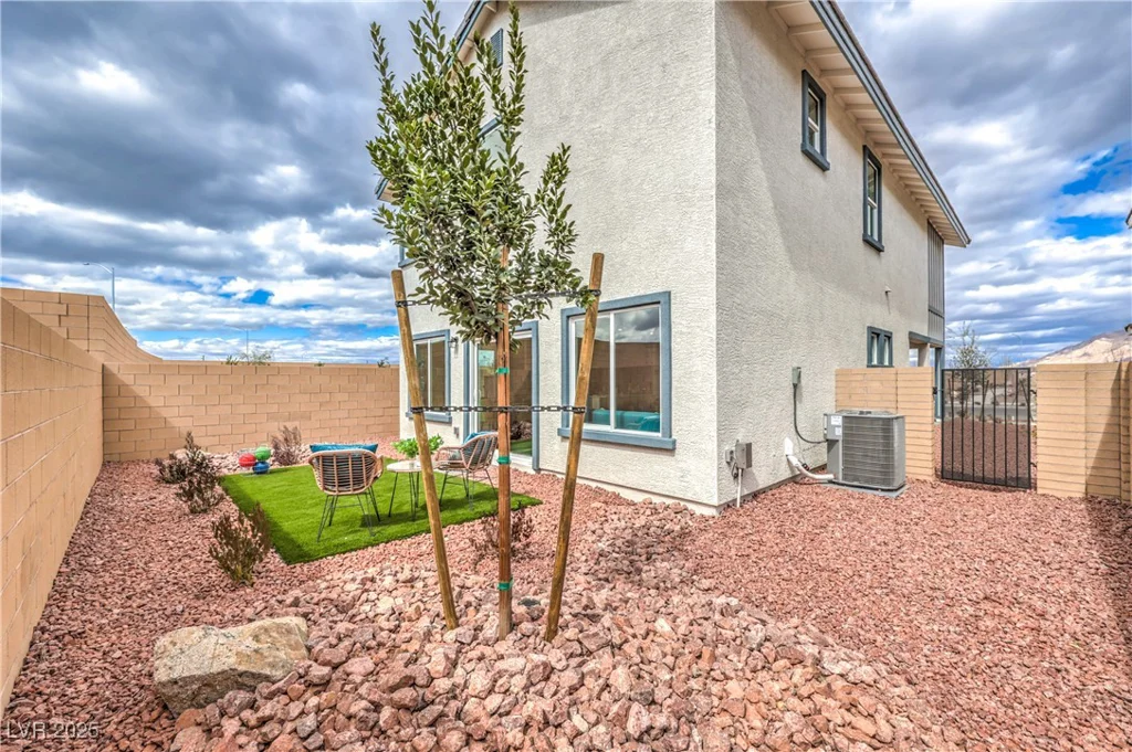 516 RED LOVEBIRD, Henderson, NV 89011