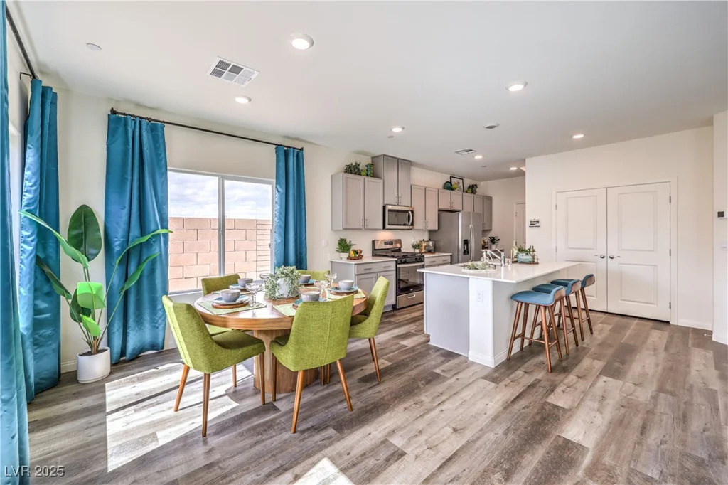 516 RED LOVEBIRD, Henderson, NV 89011