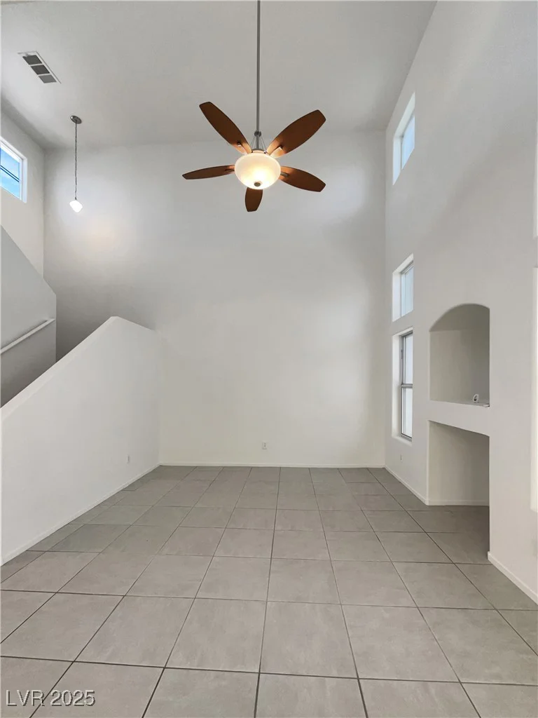 7900 Wood Shadow, Las Vegas, NV 89131