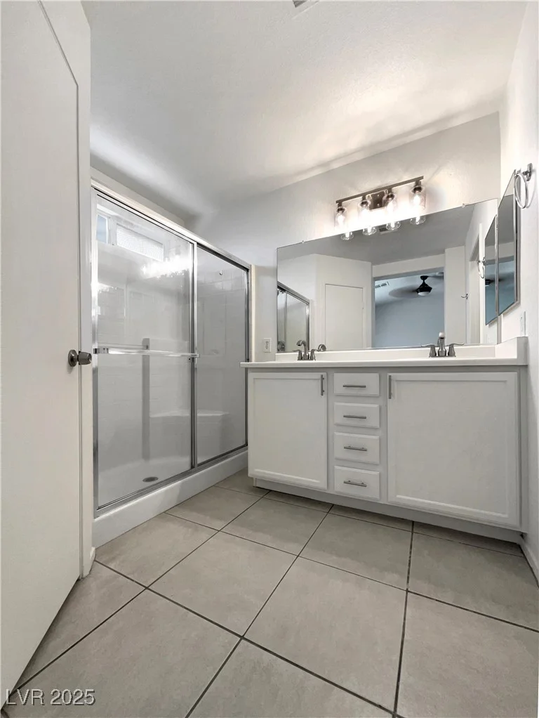 7900 Wood Shadow, Las Vegas, NV 89131