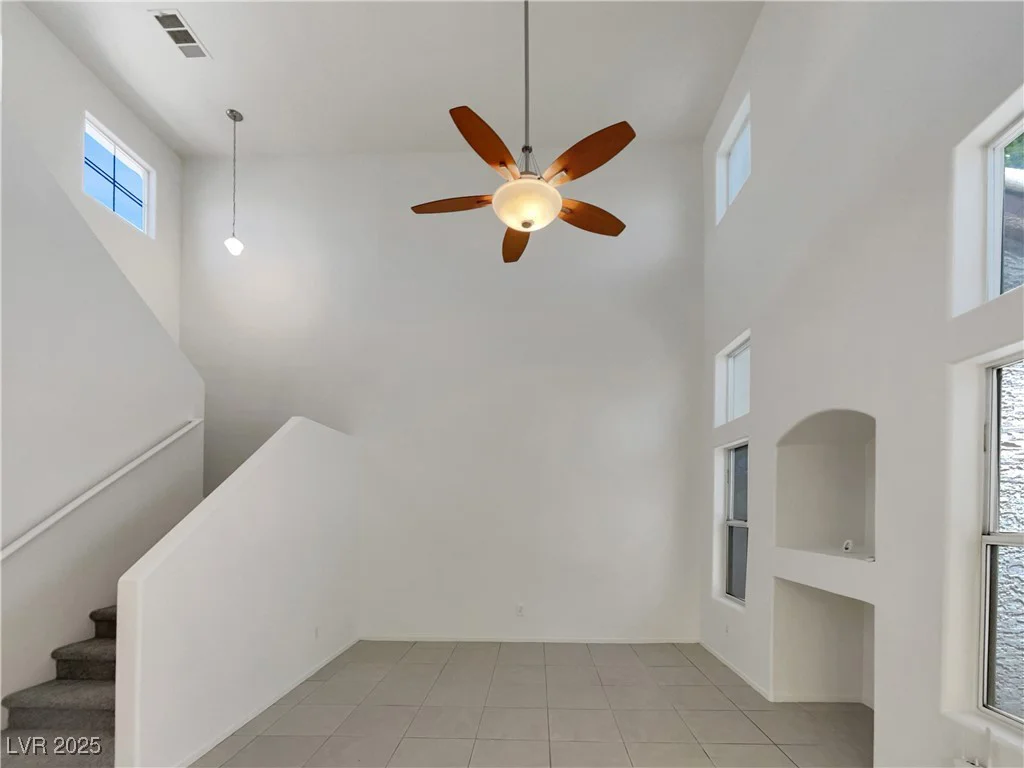 7900 Wood Shadow, Las Vegas, NV 89131