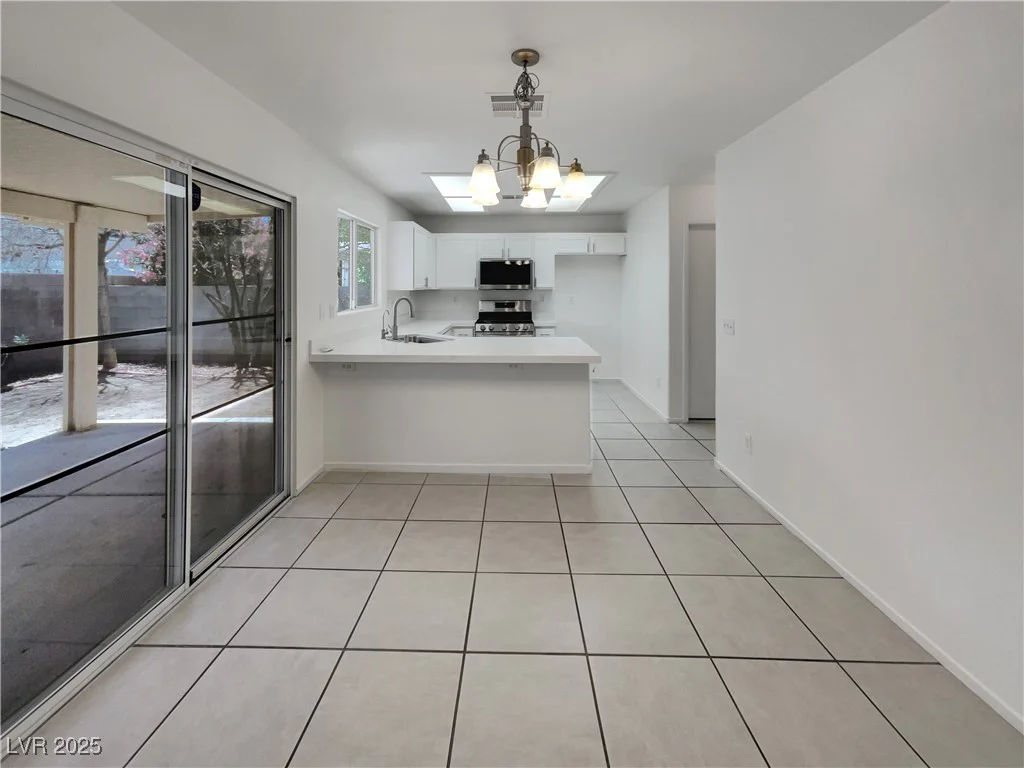 7900 Wood Shadow, Las Vegas, NV 89131
