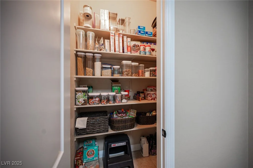 3468 Isle, Las Vegas, NV 89141
