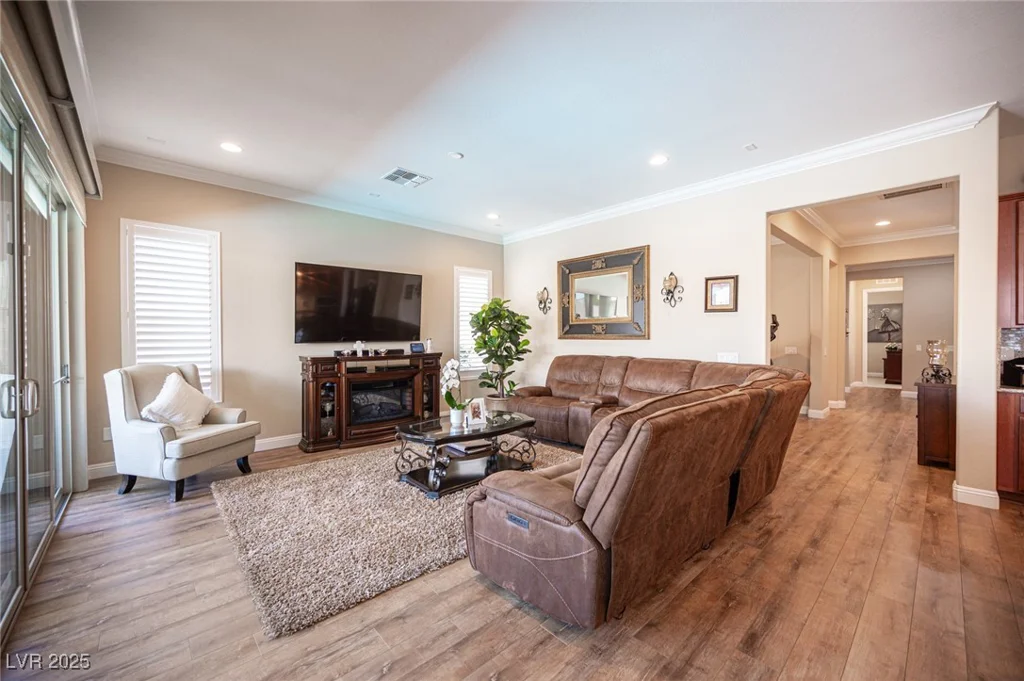 3468 Isle, Las Vegas, NV 89141