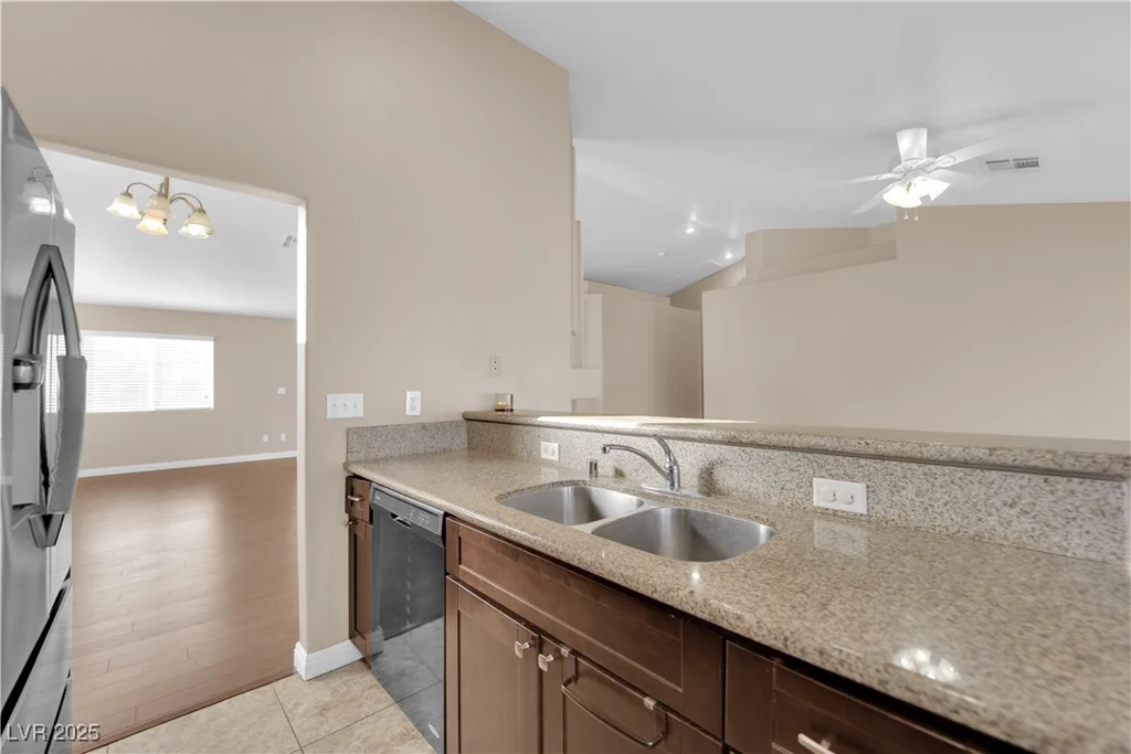 6231 Curlew, Las Vegas, NV 89122